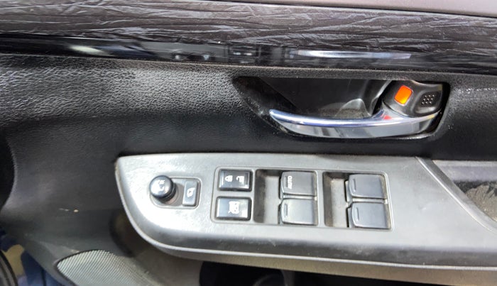 2022 Maruti XL6 ZETA MT, Petrol, Manual, 34,335 km, Driver Side Door Panels Control