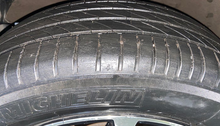 2022 Maruti XL6 ZETA MT, Petrol, Manual, 34,335 km, Left Front Tyre Tread