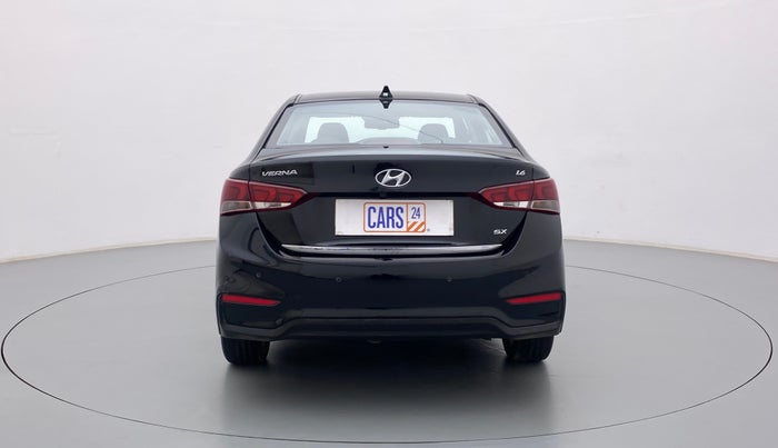 2019 Hyundai Verna 1.6 VTVT SX + AT, Petrol, Automatic, 31,573 km, Back/Rear