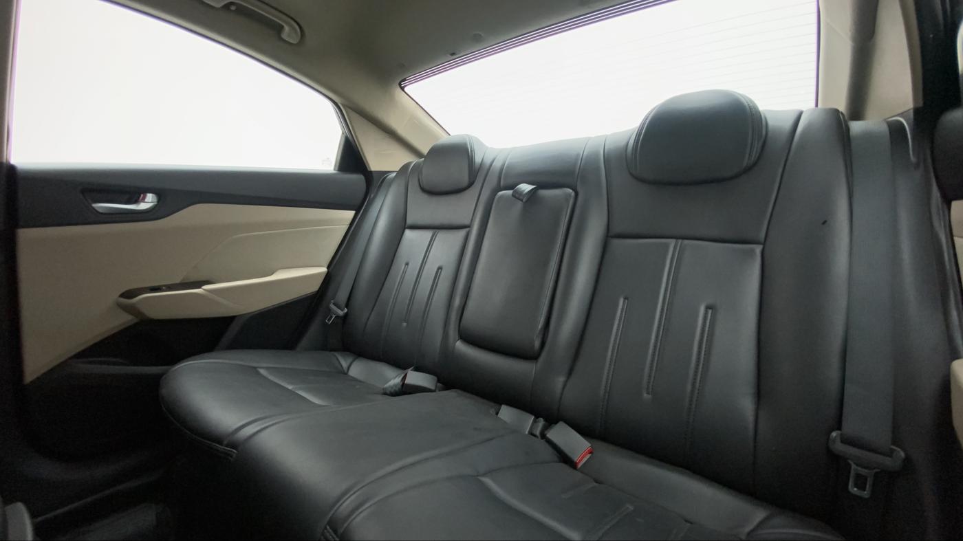 2019 Hyundai Verna 1.6 VTVT SX + AT, Petrol, Automatic, 31,573 km, Right Side Rear Door Cabin