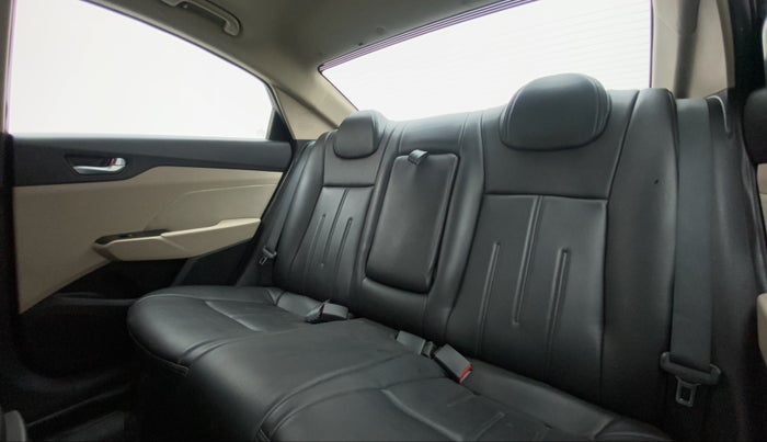 2019 Hyundai Verna 1.6 VTVT SX + AT, Petrol, Automatic, 31,573 km, Right Side Rear Door Cabin