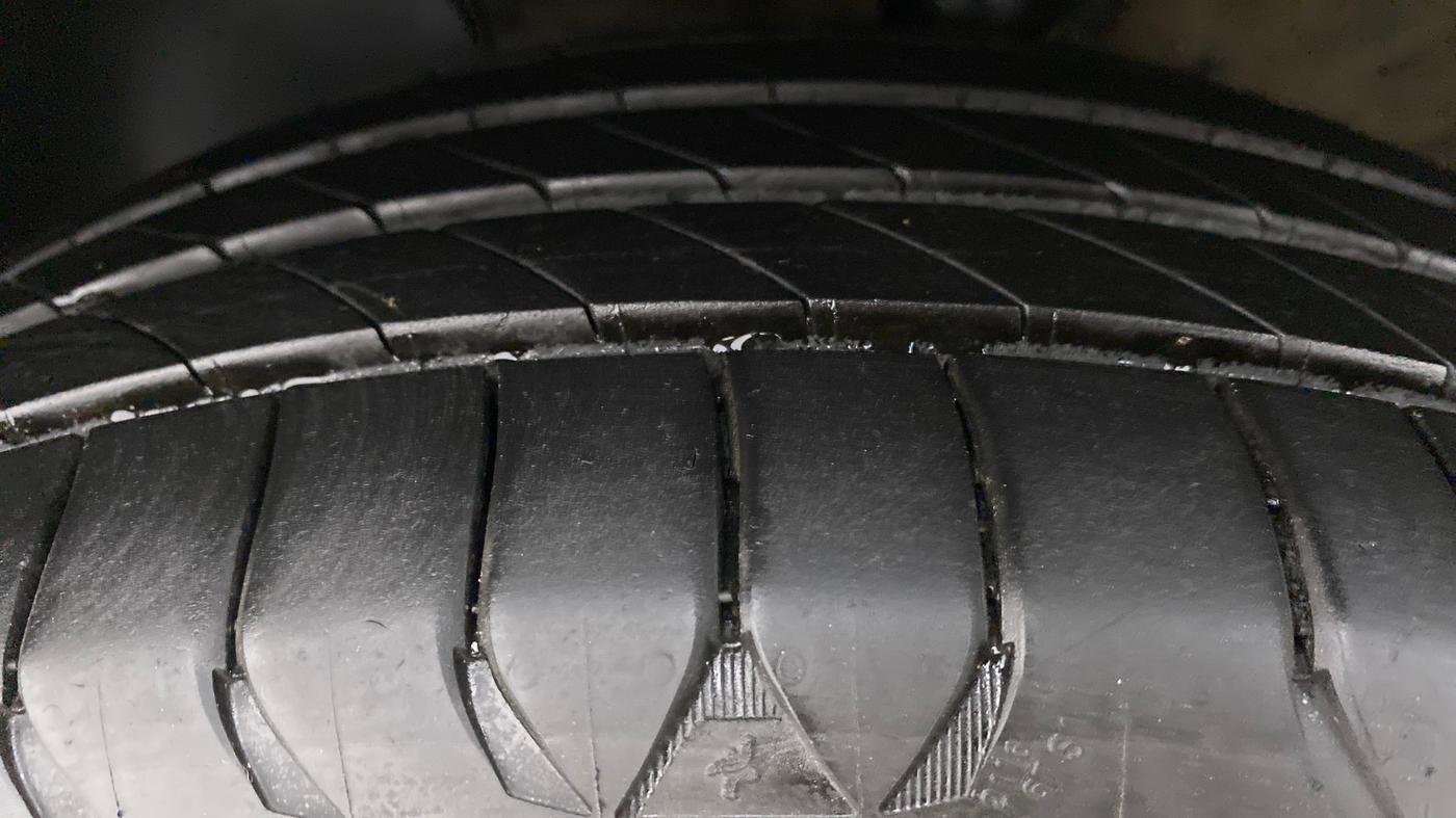 2019 Hyundai Verna 1.6 VTVT SX + AT, Petrol, Automatic, 31,573 km, Left Front Tyre Tread
