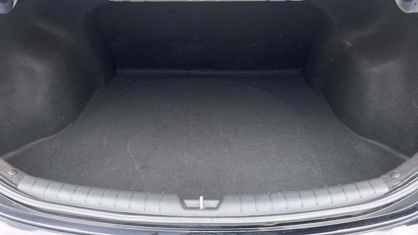 2019 Hyundai Verna 1.6 VTVT SX + AT, Petrol, Automatic, 31,573 km, Boot Inside