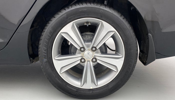 2019 Hyundai Verna 1.6 VTVT SX + AT, Petrol, Automatic, 31,573 km, Left Rear Wheel
