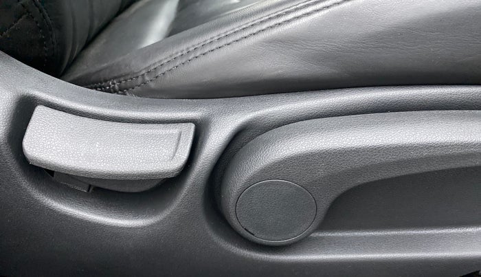 2019 Hyundai Verna 1.6 VTVT SX + AT, Petrol, Automatic, 31,573 km, Driver Side Adjustment Panel