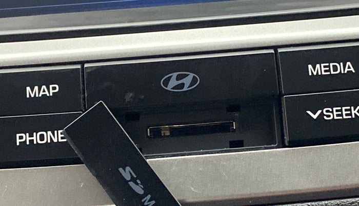 2019 Hyundai Verna 1.6 VTVT SX + AT, Petrol, Automatic, 31,573 km, Infotainment system - GPS Card not working/missing