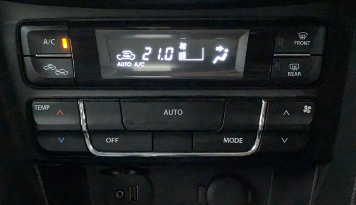 2022 Toyota URBAN CRUISER HIGH GRADE MT, Petrol, Manual, 11,570 km, Automatic Climate Control
