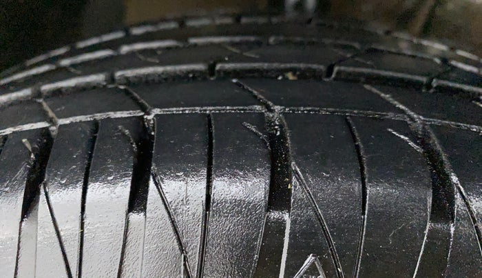 2022 Toyota URBAN CRUISER HIGH GRADE MT, Petrol, Manual, 11,570 km, Right Front Tyre Tread