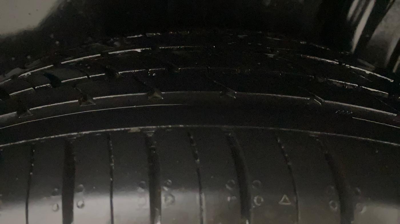 2017 Maruti S Cross ZETA 1.3, Diesel, Manual, 1,16,289 km, Left Rear Tyre Tread