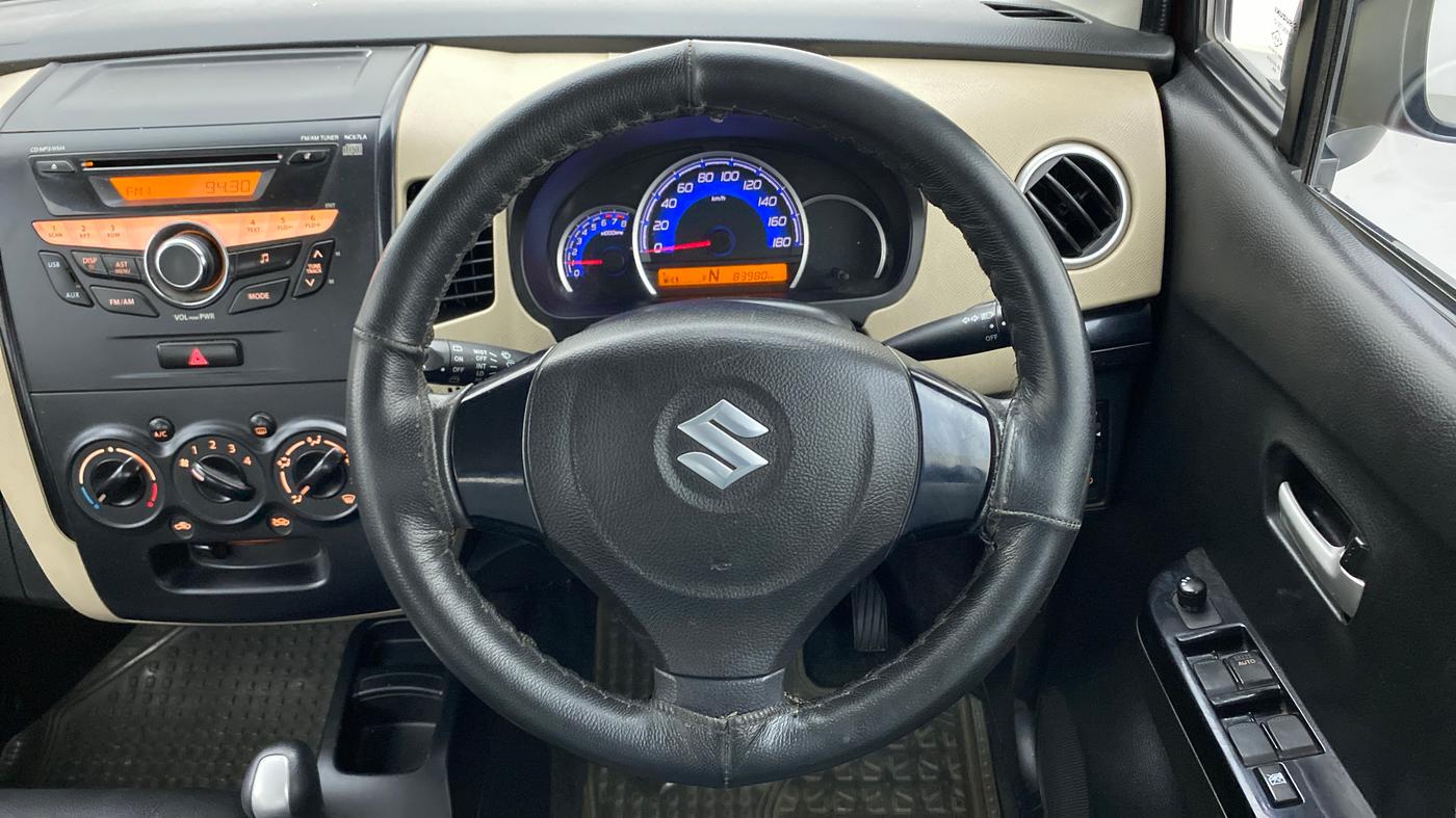 2017 Maruti Wagon R 1.0 VXI AMT, Petrol, Automatic, 83,980 km, Steering Wheel Close Up