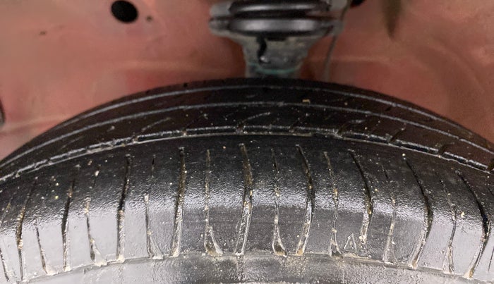 2017 Maruti Wagon R 1.0 VXI AMT, Petrol, Automatic, 83,980 km, Left Front Tyre Tread