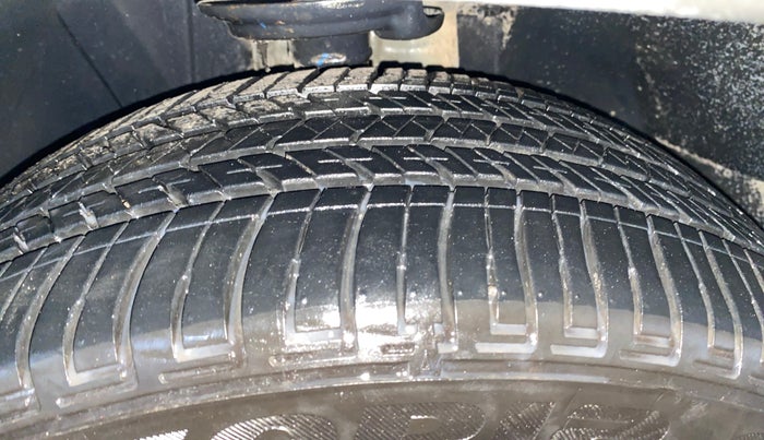 2020 Jeep Compass LIMITED PLUS PETROL AT, Petrol, Automatic, 40,079 km, Right Front Tyre Tread