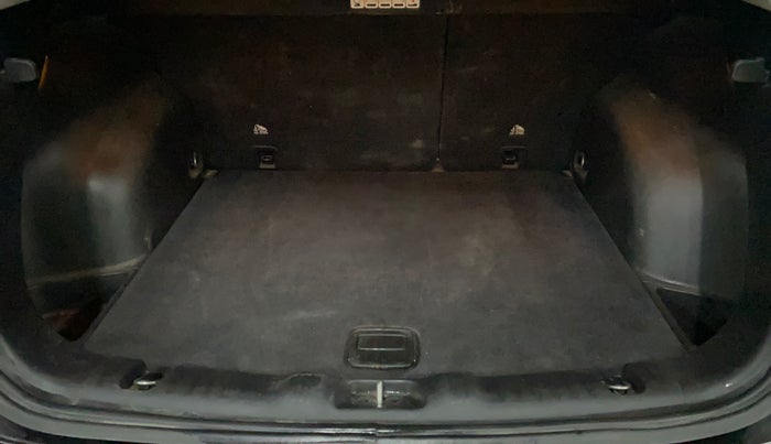 2020 Jeep Compass LIMITED PLUS PETROL AT, Petrol, Automatic, 40,079 km, Boot Inside