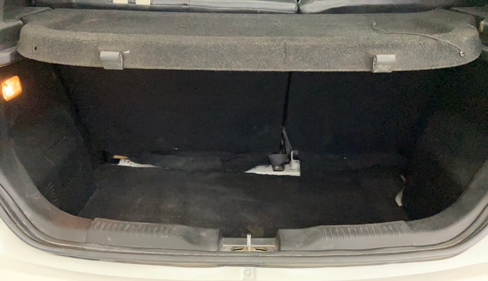 2021 Maruti IGNIS ZETA 1.2, Petrol, Manual, 56,679 km, Boot Inside