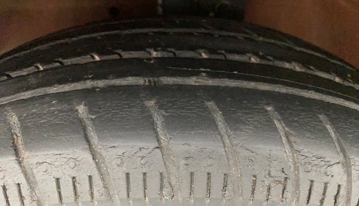 2016 Maruti Celerio VXI AMT (O), Petrol, Automatic, 66,596 km, Left Front Tyre Tread