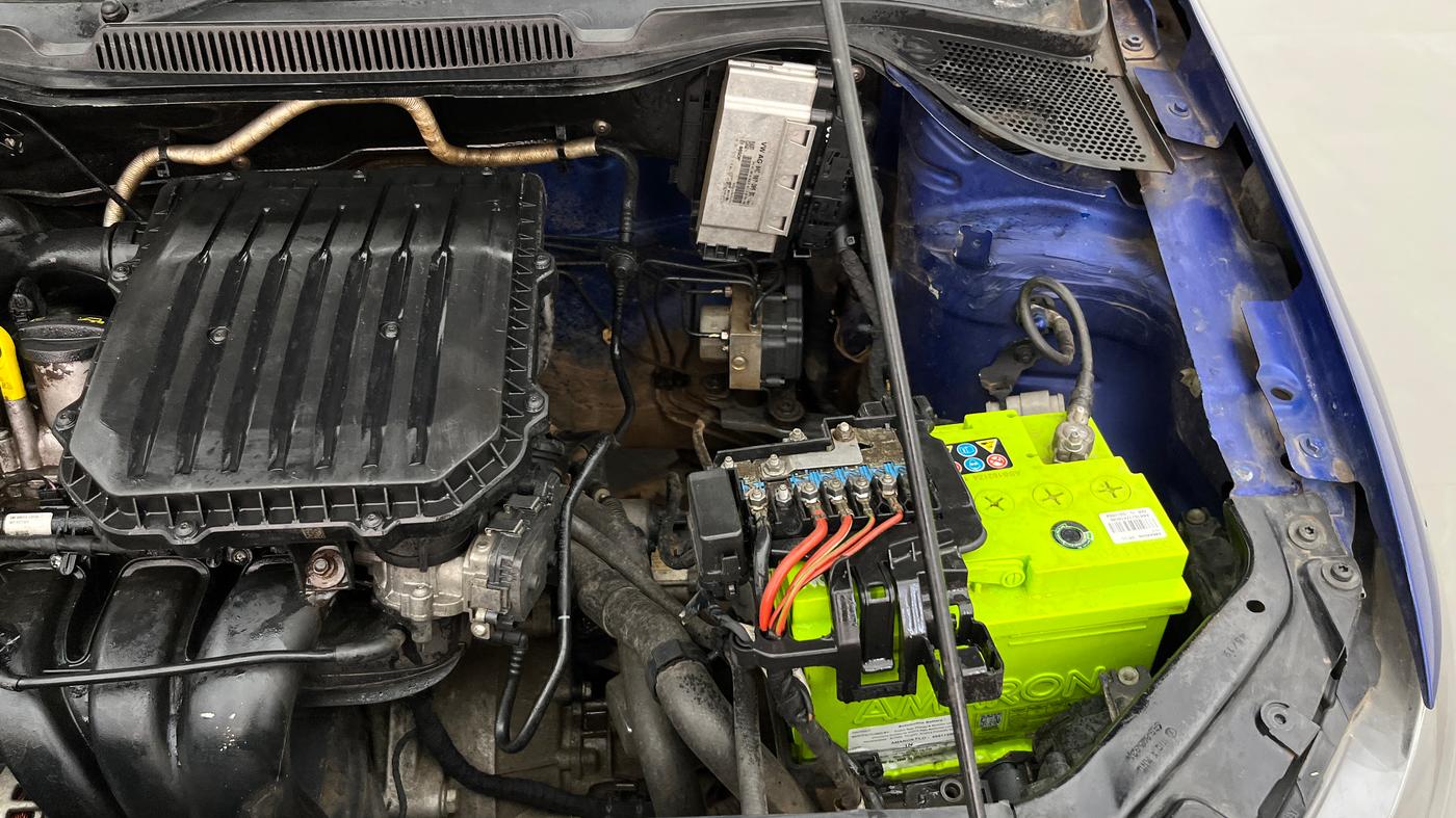 2019 Volkswagen Polo TRENDLINE 1.0L, Petrol, Manual, 1,01,069 km, Engine View - Left
