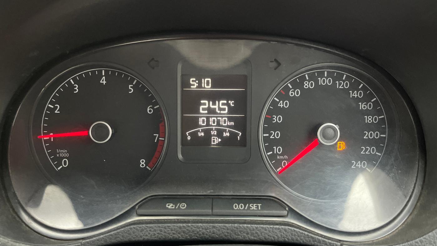 2019 Volkswagen Polo TRENDLINE 1.0L, Petrol, Manual, 1,01,069 km, Odometer Image