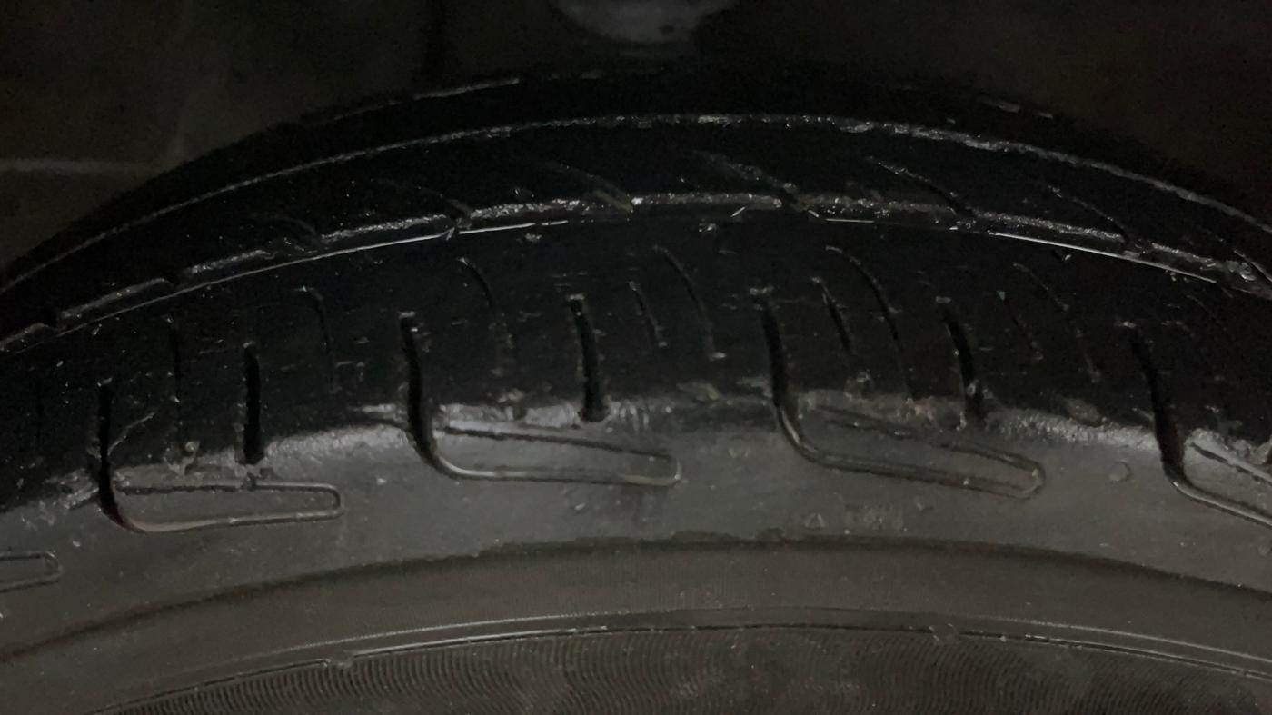 2016 Maruti Alto 800 LXI, Petrol, Manual, 44,156 km, Right Front Tyre Tread