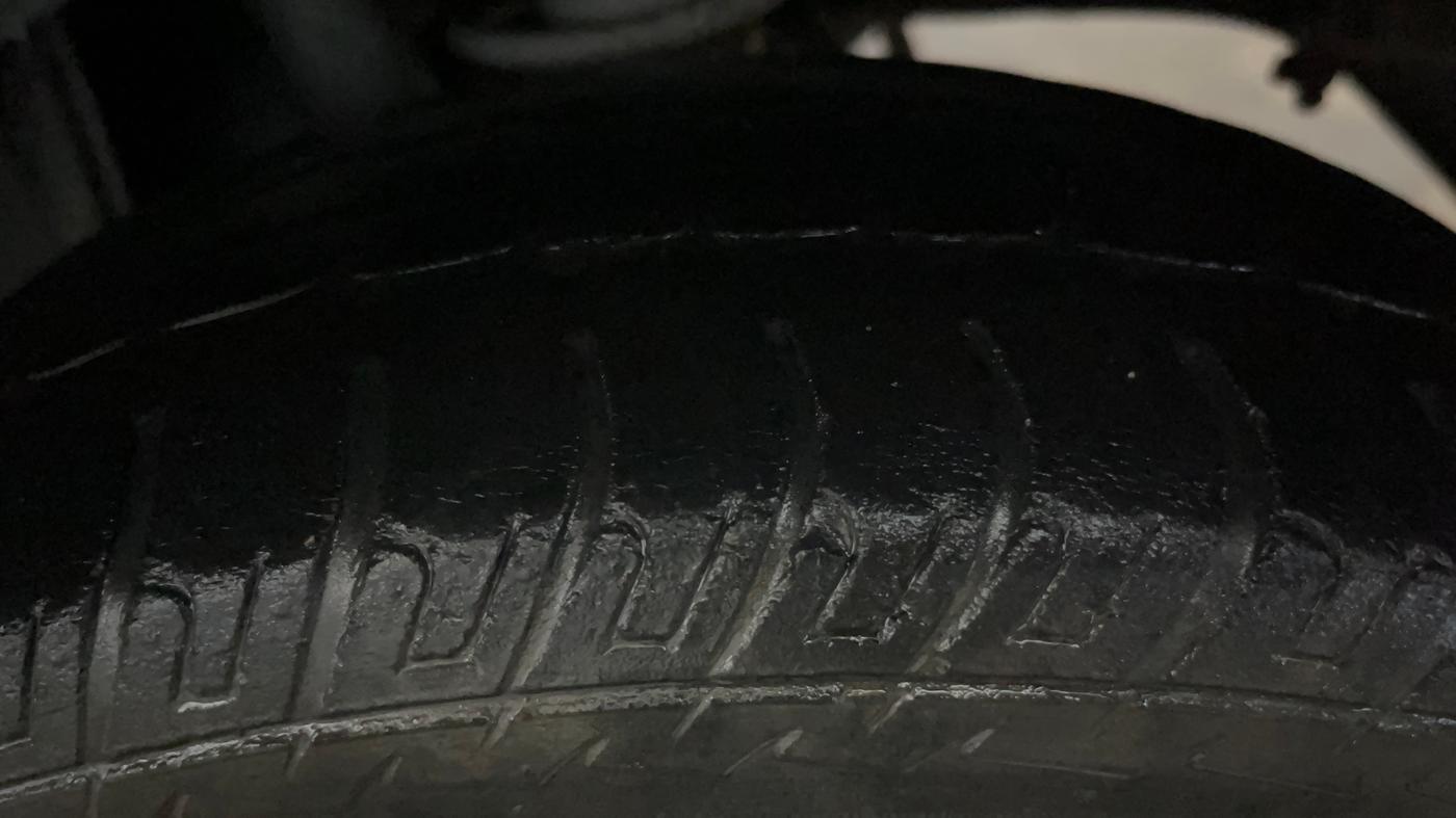 2016 Maruti Alto 800 LXI, Petrol, Manual, 44,156 km, Left Rear Tyre Tread