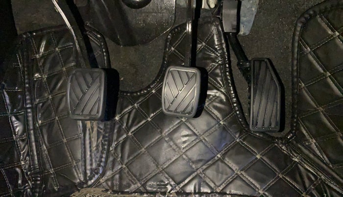 2022 Maruti Swift ZXI, Petrol, Manual, 44,785 km, Pedals