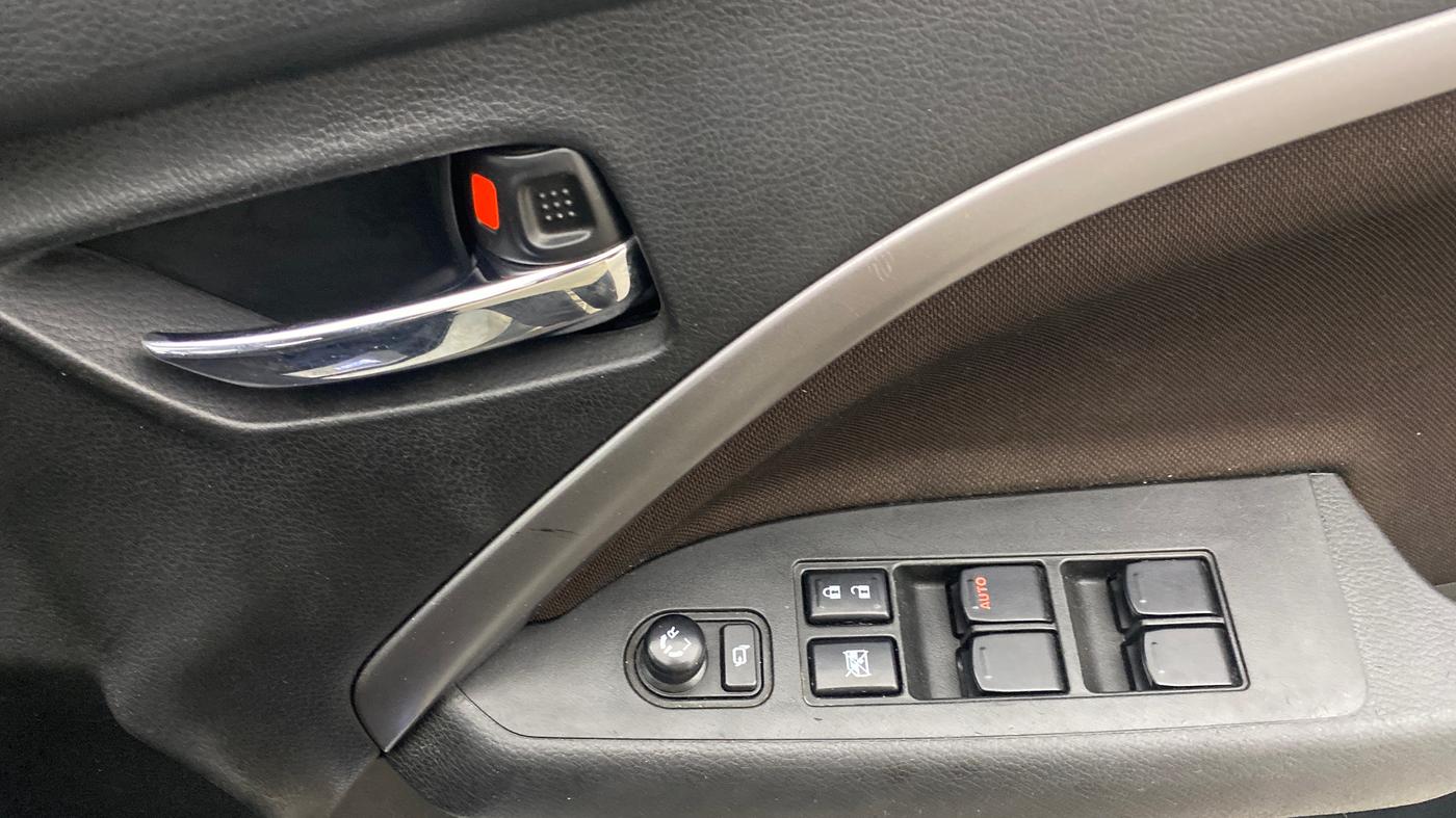 2023 Maruti BREZZA ZXI S-CNG, CNG, Manual, 41,257 km, Driver Side Door Panels Control