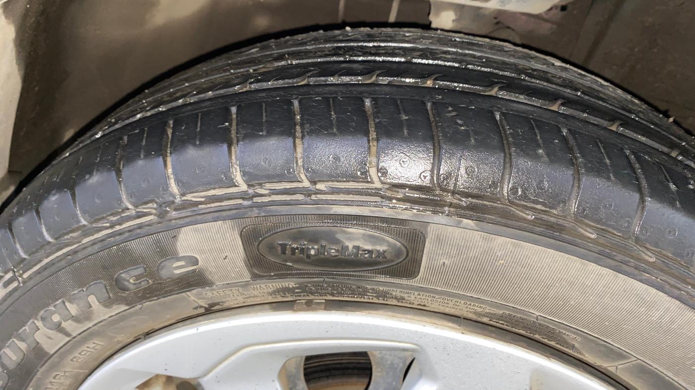 2018 Honda BR-V 1.5L I-VTEC S, Petrol, Manual, 1,16,415 km, Right Front Tyre Tread
