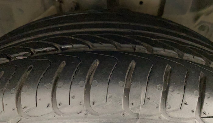 2018 Ford Ecosport TITANIUM + 1.5L PETROL AT, Petrol, Automatic, 58,793 km, Right Front Tyre Tread