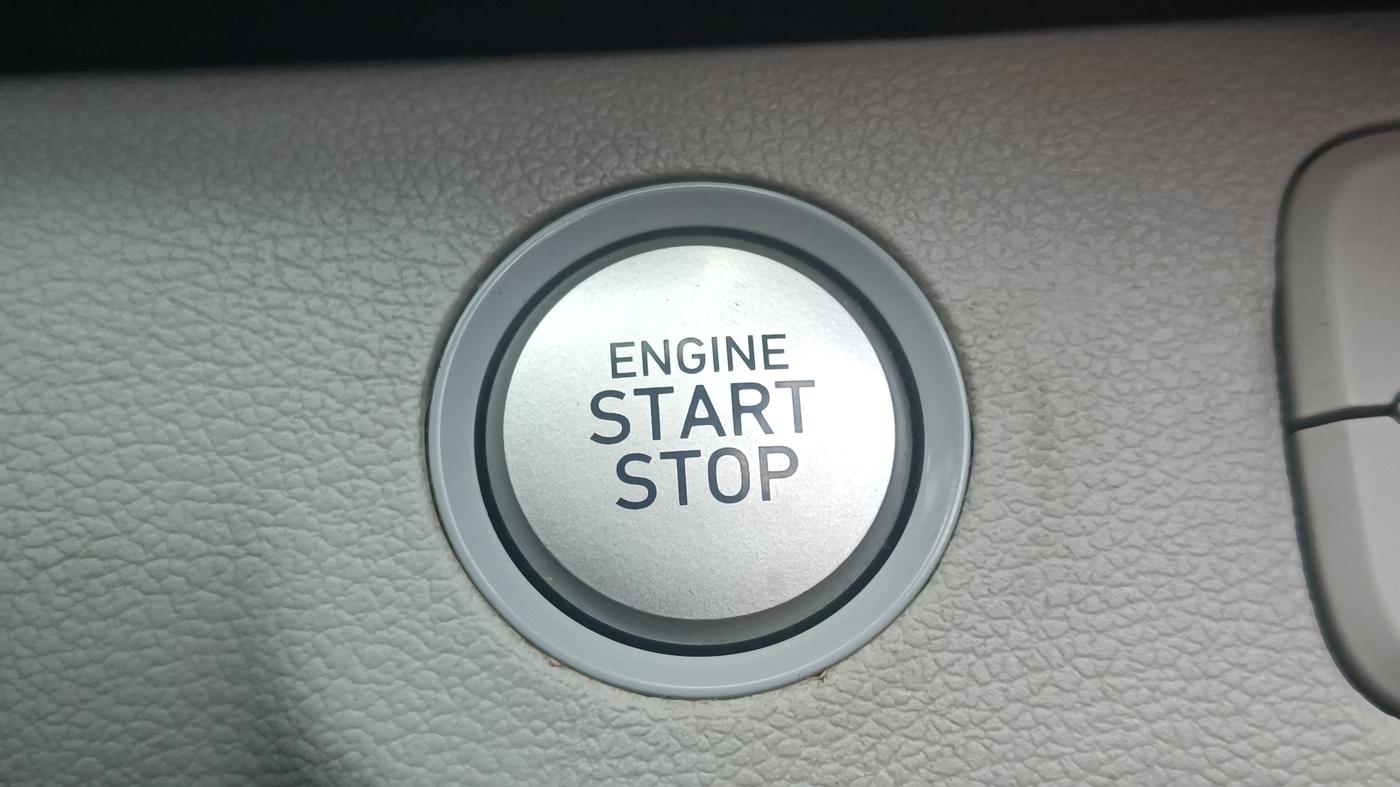 2022 Hyundai VENUE SX 1.2 PETROL, Petrol, Manual, 33,977 km, Keyless Start/ Stop Button
