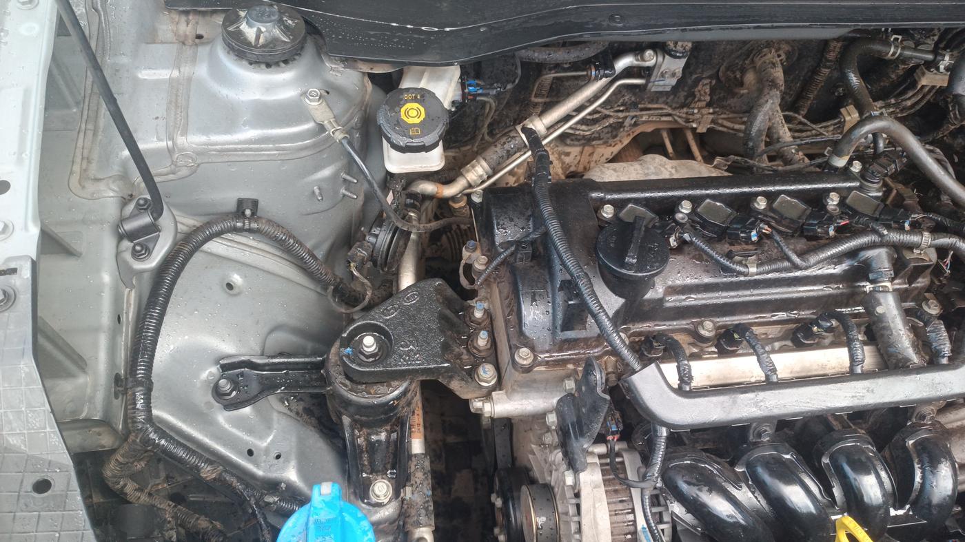 2022 Hyundai VENUE SX 1.2 PETROL, Petrol, Manual, 33,977 km, Engine View - Right