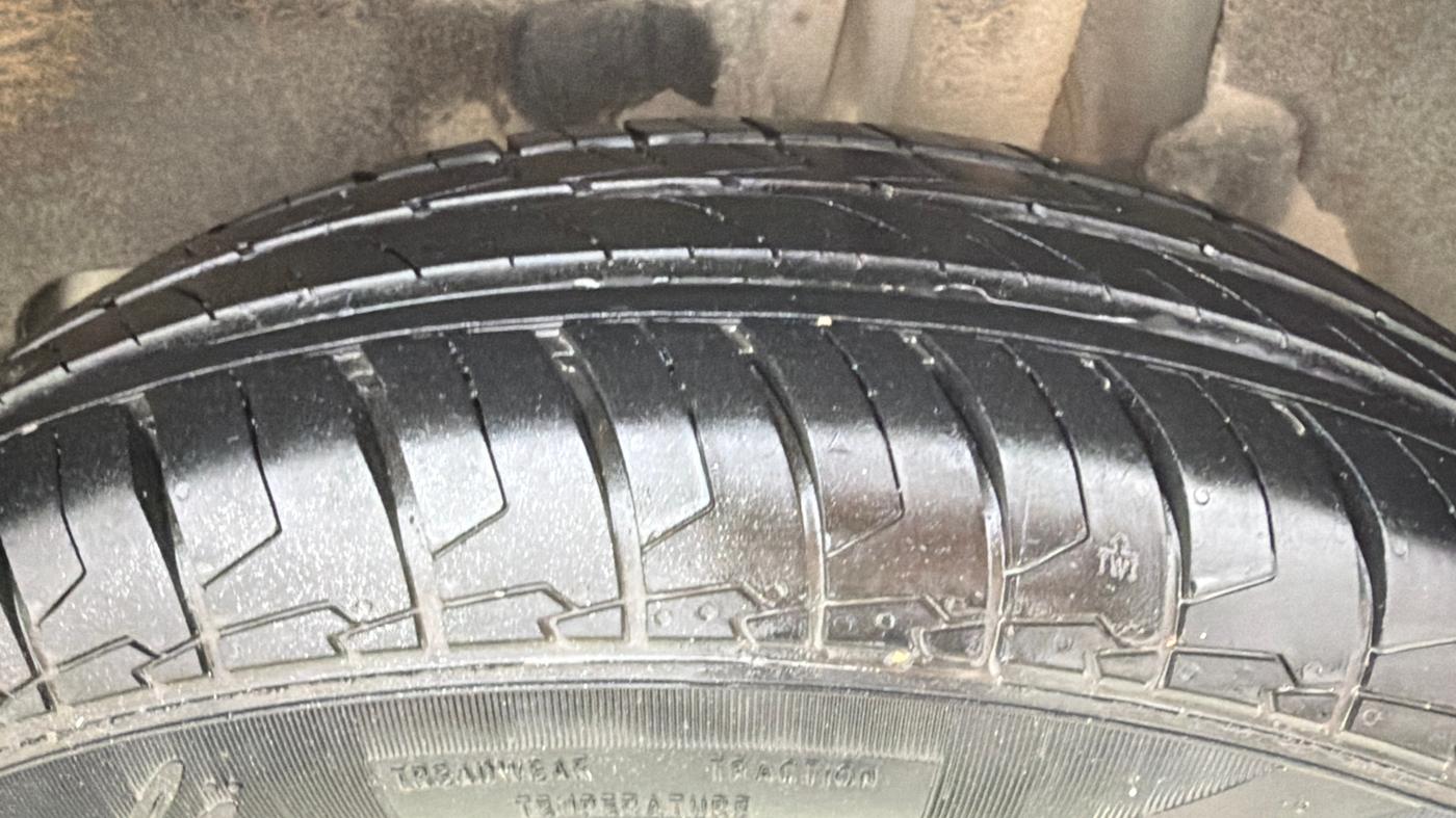 2023 Maruti Swift LXI, Petrol, Manual, 17,794 km, Left Rear Tyre Tread