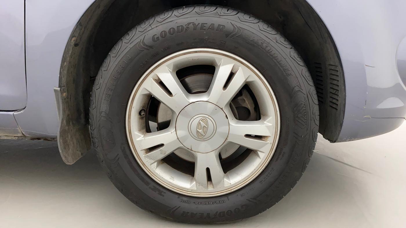 2011 Hyundai i20 ASTA 1.2, Petrol, Manual, 1,03,360 km, Right Front Wheel