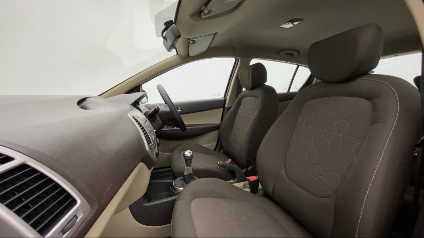 2011 Hyundai i20 ASTA 1.2, Petrol, Manual, 1,03,360 km, Right Side Front Door Cabin