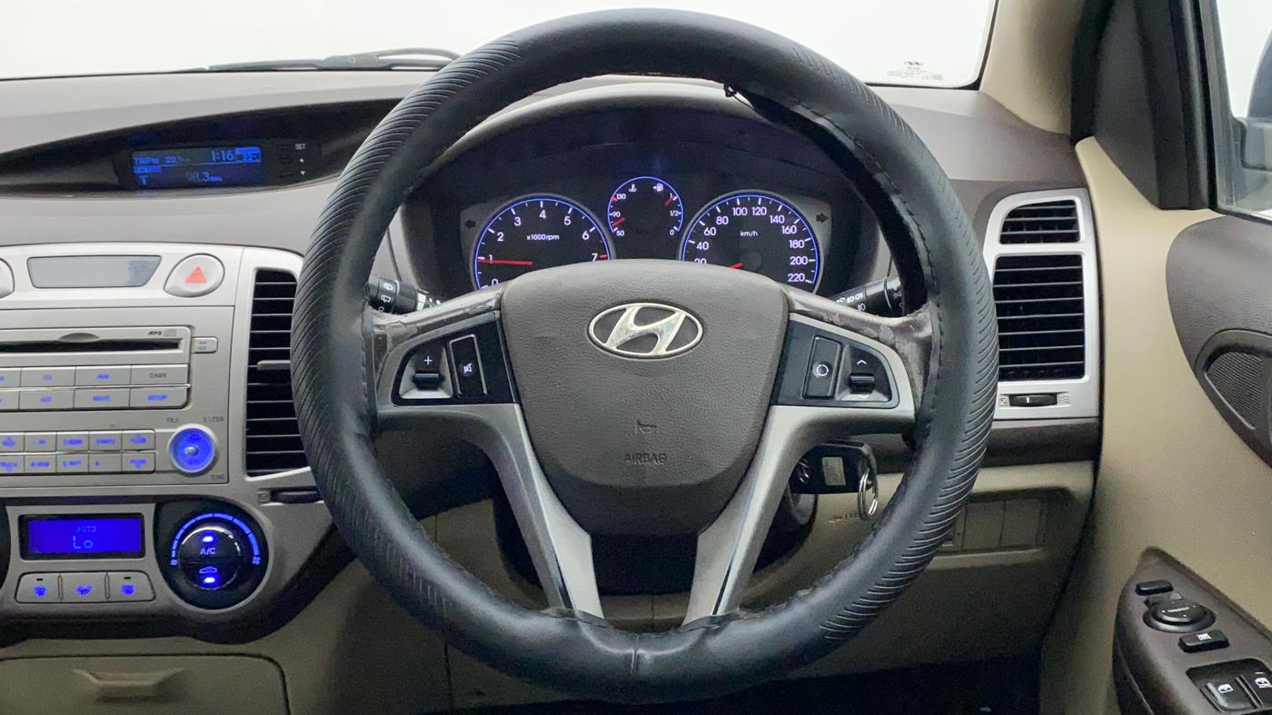 2011 Hyundai i20 ASTA 1.2, Petrol, Manual, 1,03,360 km, Steering Wheel Close Up