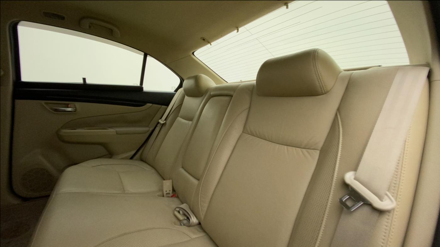 2015 Maruti Ciaz ZXI+, Petrol, Manual, 74,946 km, Right Side Rear Door Cabin