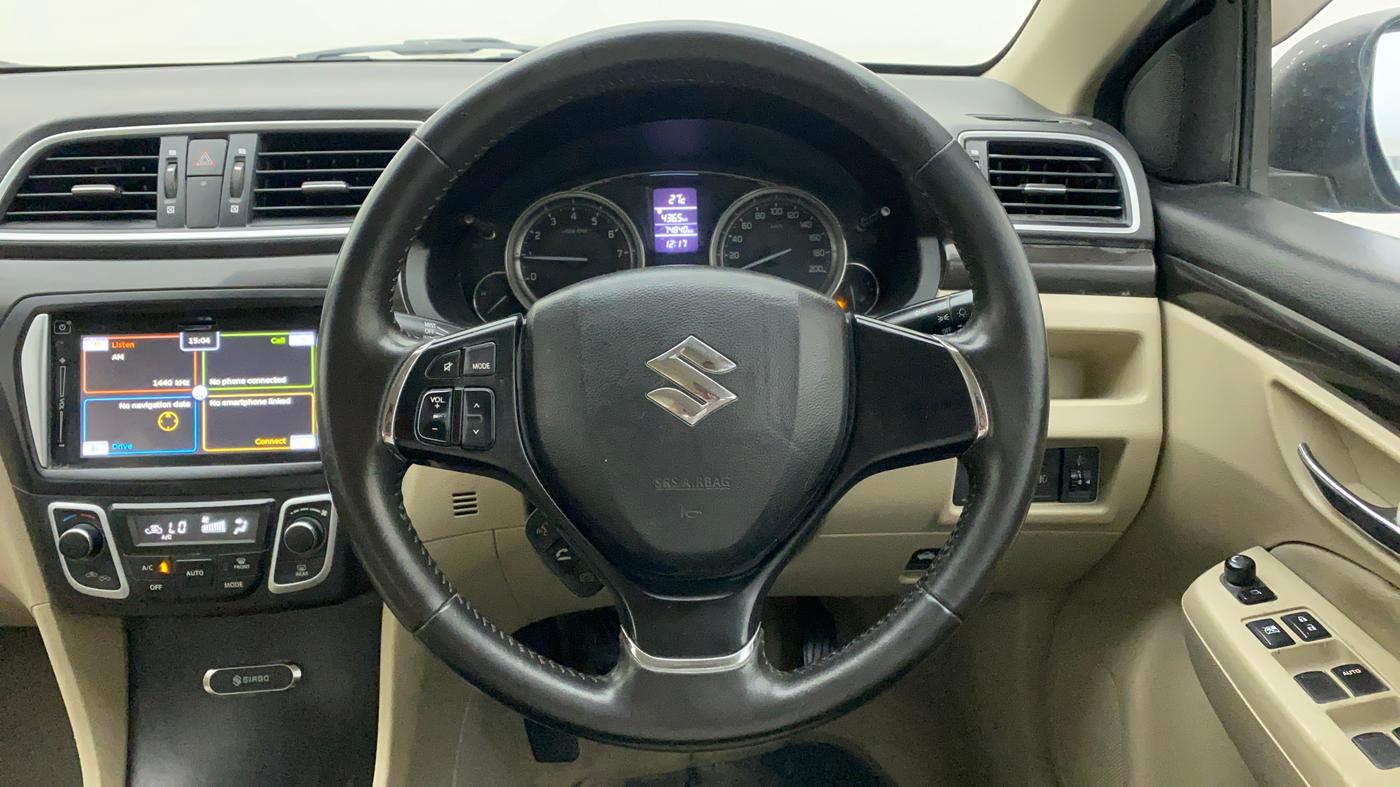 2015 Maruti Ciaz ZXI+, Petrol, Manual, 74,946 km, Steering Wheel Close Up