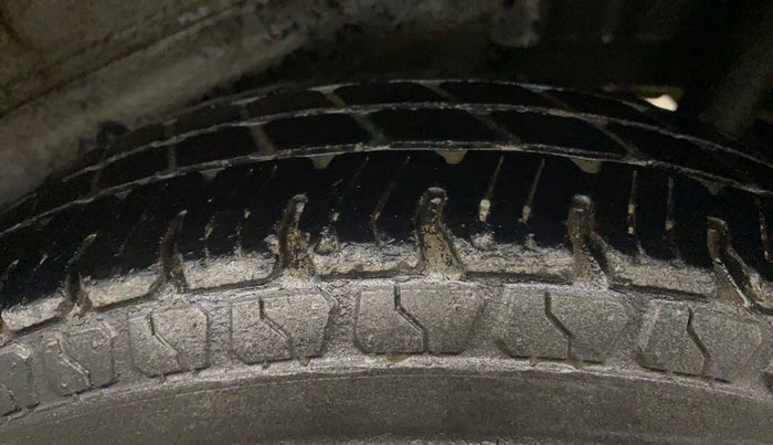 2014 Maruti Wagon R 1.0 LXI, Petrol, Manual, 73,950 km, Left Rear Tyre Tread