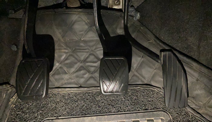 2014 Maruti Wagon R 1.0 LXI, Petrol, Manual, 73,950 km, Pedals