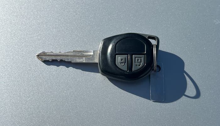 2017 Maruti Wagon R 1.0 VXI (O) AMT, Petrol, Automatic, 20,635 km, Key Close Up