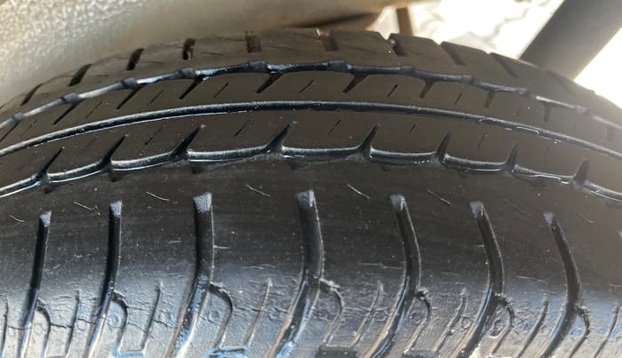 2017 Maruti Wagon R 1.0 VXI (O) AMT, Petrol, Automatic, 20,635 km, Left Rear Tyre Tread