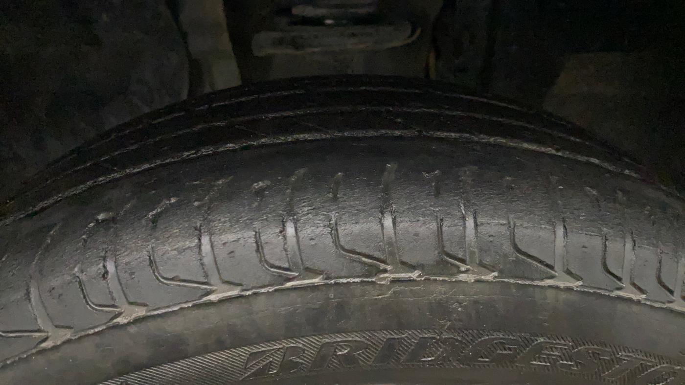 2022 Nissan MAGNITE XV MT, Petrol, Manual, 73,143 km, Left Front Tyre Tread