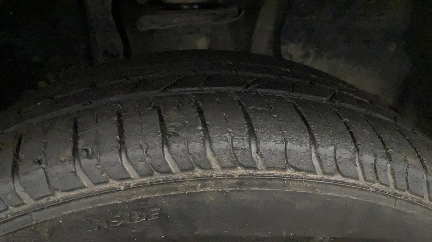 2022 Nissan MAGNITE XV MT, Petrol, Manual, 73,143 km, Right Front Tyre Tread