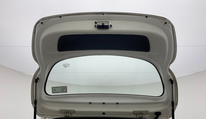 2013 Hyundai Eon ERA +, CNG, Manual, 1,00,019 km, Boot Door Open