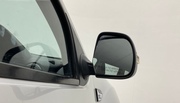 2017 Nissan Terrano XL D PLUS, Diesel, Manual, 91,406 km, Right rear-view mirror - Folding motor not working