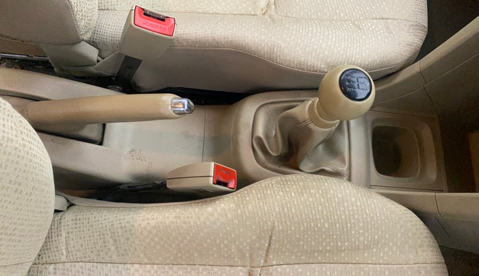 2014 Maruti Swift Dzire VDI, Diesel, Manual, 1,46,717 km, Gear Lever