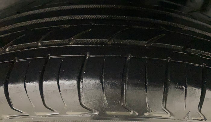 2014 Maruti Swift Dzire VDI, Diesel, Manual, 1,46,717 km, Left Rear Tyre Tread