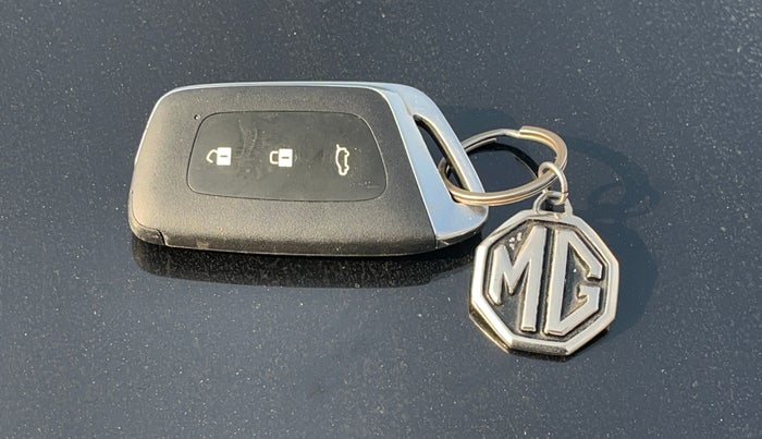 2023 MG HECTOR SAVVY PRO 1.5 TURBO CVT PETROL, Petrol, Automatic, 36,916 km, Key Close Up