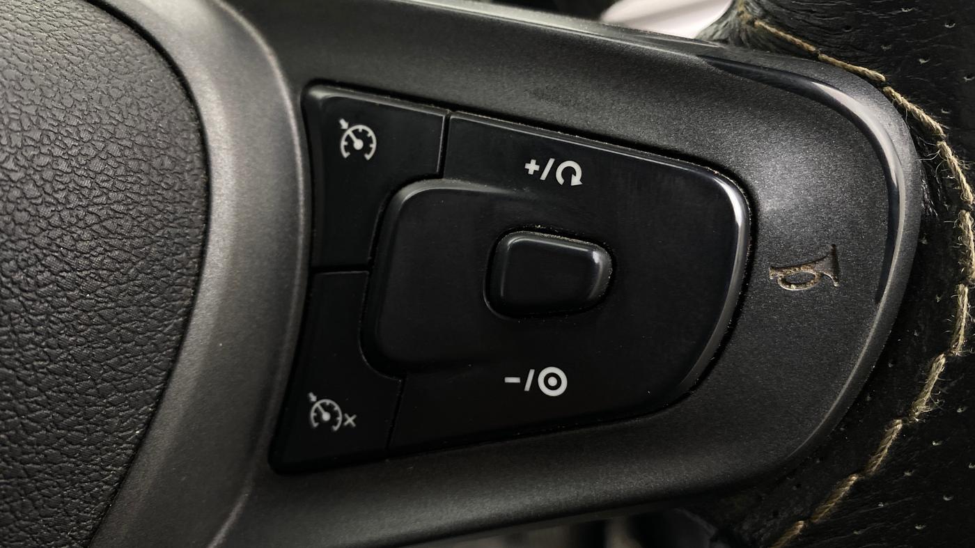 2024 Tata ALTROZ XZ PETROL, Petrol, Manual, 44,415 km, Adaptive Cruise Control