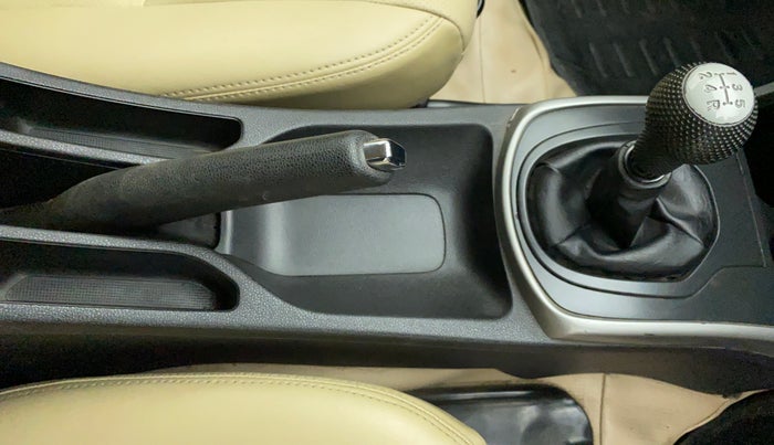 2018 Honda City SV MT PETROL, Petrol, Manual, 48,125 km, Gear Lever