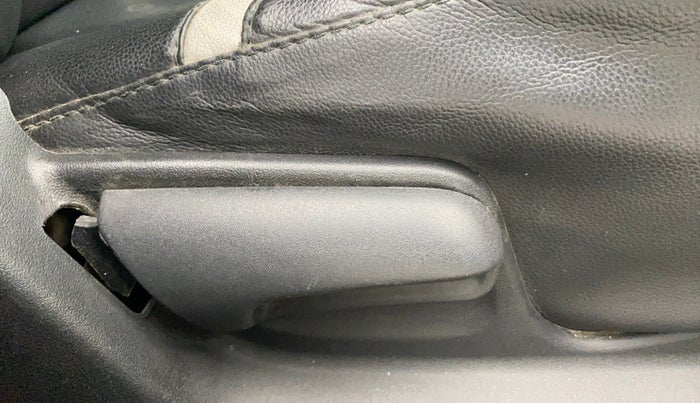 2014 Maruti Swift LXI, Petrol, Manual, 44,303 km, Driver Side Adjustment Panel