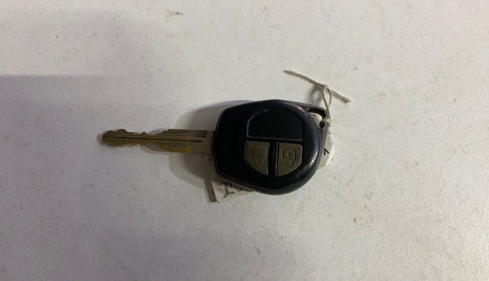 2016 Maruti Swift Dzire LXI (O), Petrol, Manual, 81,538 km, Key Close Up